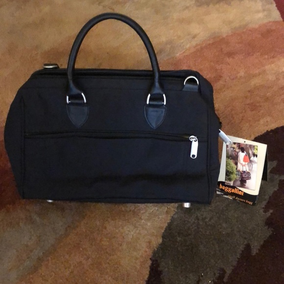 Baggallini Handbags - Baggallini small doctors bag Baggallini Handbags - Baggallini small doctors bag